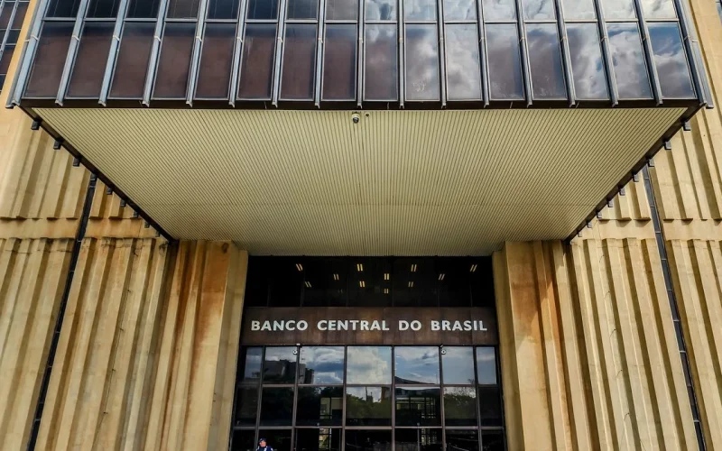 Copom Inicia Reunião Crucial: O Que Esperar da Taxa Selic e Seus Impactos na Sua Carteira em 2026