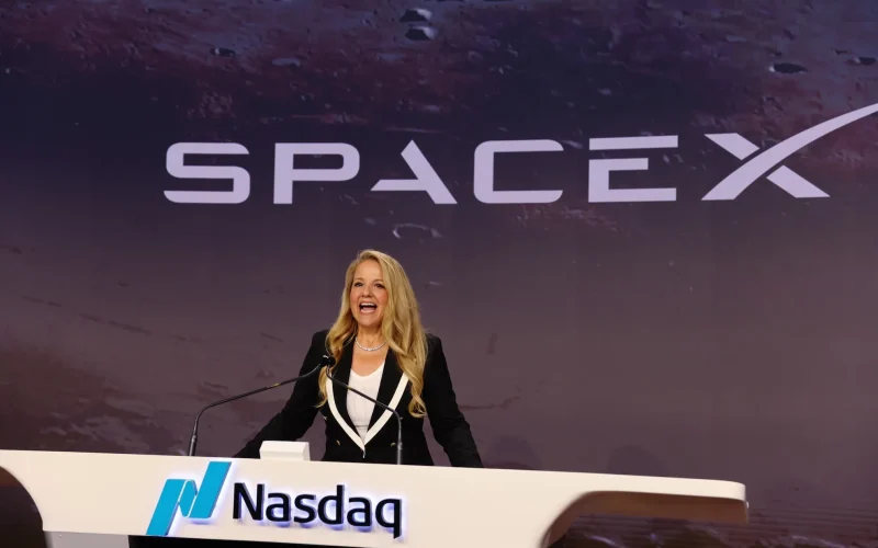 SpaceX Dobra Receita com IA e Starlink: Lucros Recordes e IPO Histórico Agitam Mercado de Tecnologia