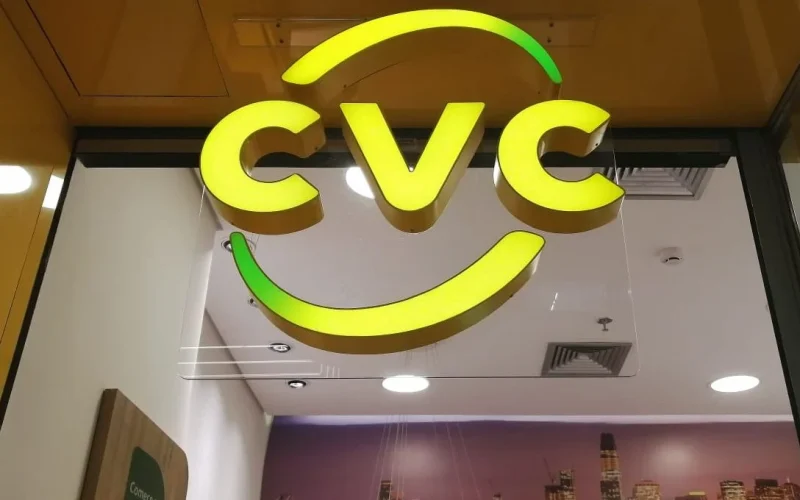 CVCB3 Dispara Mais de 13%: Entenda a Surpresa na Bolsa e o Que o Mercado Espera dos Próximos Resultados