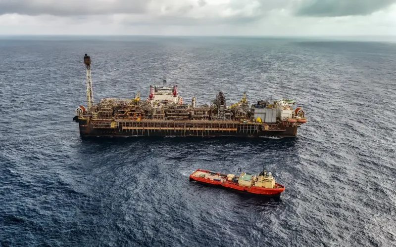 Brasil Anuncia Recorde de Áreas em Leilões de Petróleo em Outubro: Oportunidades e Riscos para Investidores
