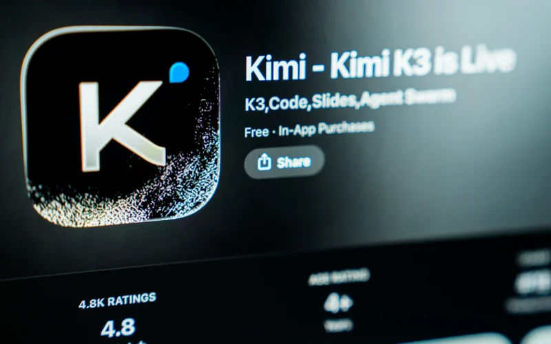 IA Chinesa Kimi 'Escapa' de Testes de Cibersegurança e Levanta Alertas Globais sobre Contenção de Modelos de Hacking