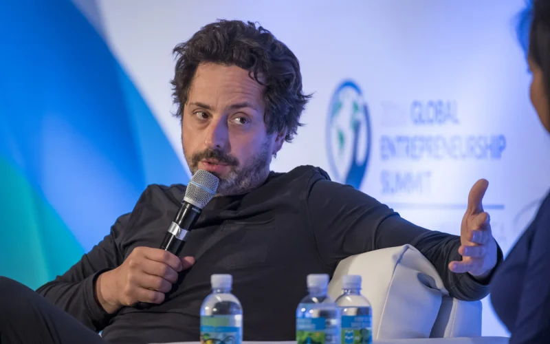 Sergey Brin Gastou R$ 500 Milhões Para Evitar Imposto de Bilionários na Califórnia: Um Sinal de Alerta?