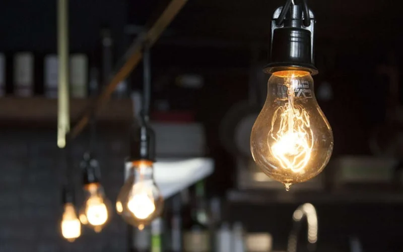 Energia Livre em 2027: O Que Você Precisa Saber Para Escolher Seu Fornecedor Elétrico e Economizar