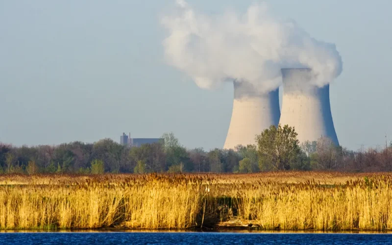 Fermi: Nova Liderança para Gigante de IA Nuclear Busca Acelerar Projetos e Recuperar Confiança do Mercado