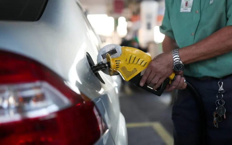 Gasolina Mais Barata: Refinaria Mataripe Reduz Preços em 11,3% com Apoio Federal e Impacta o Nordeste
