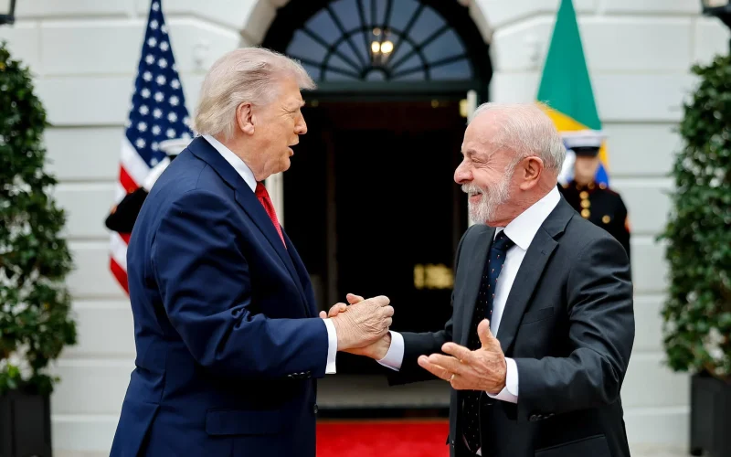 Brasil Reage a Tarifas dos EUA: Lula Abre Processo de Reciprocidade e Tensão Comercial Aumenta com Trump