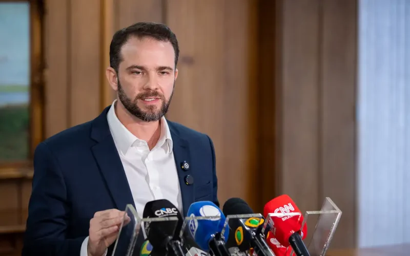 Brasil Escuta Setor Privado Antes de Reagir a Tarifas dos EUA com Lei de Reciprocidade