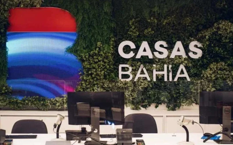 Casas Bahia (BHIA3): Balanço do 2º Trimestre Adiado Novamente; Reuniões com Bancos e Advogados Geram Especulações