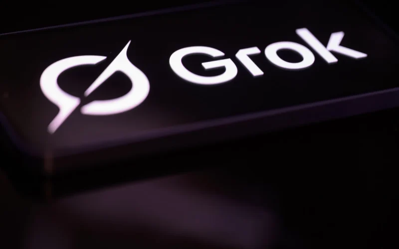Grok e o Pesadelo de uma Vítima: IA Transforma Foto de Infância em Material Explícito e Levanta Alertas Urgentes