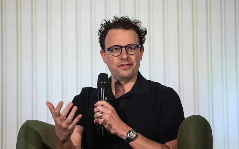 CEO da Anthropic: Crise de Confiança na IA é o Verdadeiro Vilão, Não o Pessimismo
