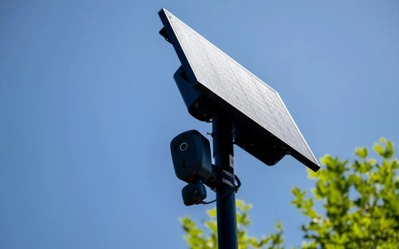 Tecnologia de Vigilância Flock: O Dilema Entre Segurança Pública e Privacidade na Era Digital