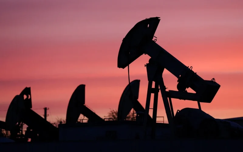 Petróleo Acima de US$ 91: Tensão em Ormuz e Incerta Negociação com Irã Elevam Preços Globais
