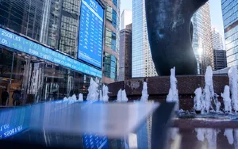 Ações de Tecnologia Chinesa em Hong Kong Rumo ao Pior Mês Desde 2024: Entenda o Impacto dos Temores com Lucros e Investidores