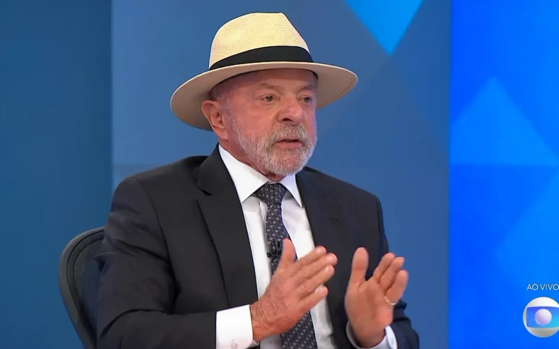 Correios: Lula Afirma Não Vender Estatal e Promete Tirar da Crise com "Enxugamento"