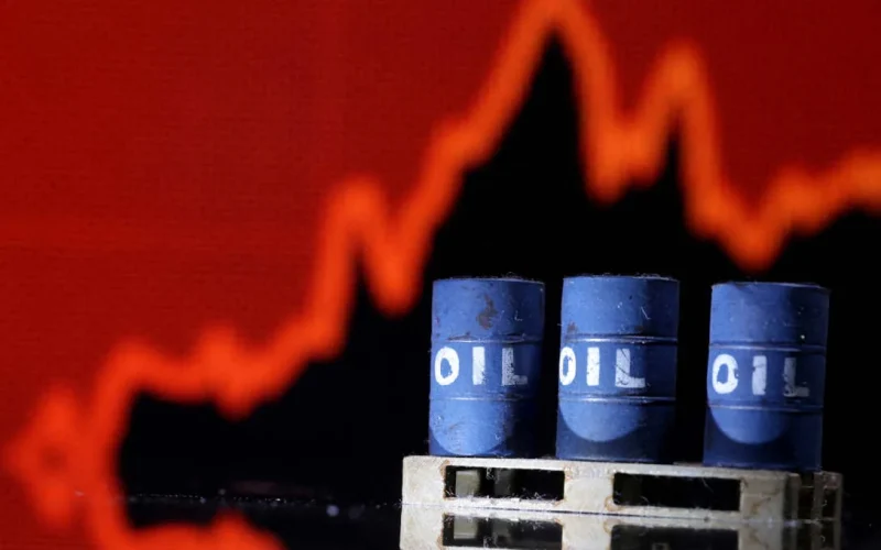 Petróleo a US$ 90: Ataques contra o Irã Podem Pressionar Preços e Impactar o Mercado Global de Energia