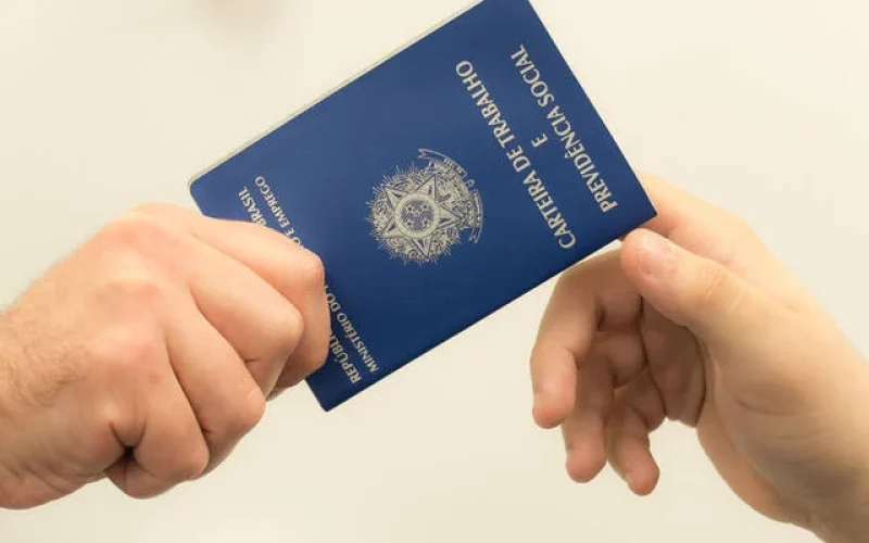 Criação de Vagas Formais em Julho: Brasil Gera 58,5 Mil, Pior Desempenho Desde 2020 | Impacto na Economia e Setores