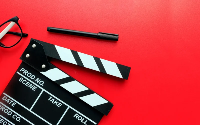 De Hollywood para o Celular: Estrelas Apostam em Microdramas e Revolucionam o Mercado de Conteúdo