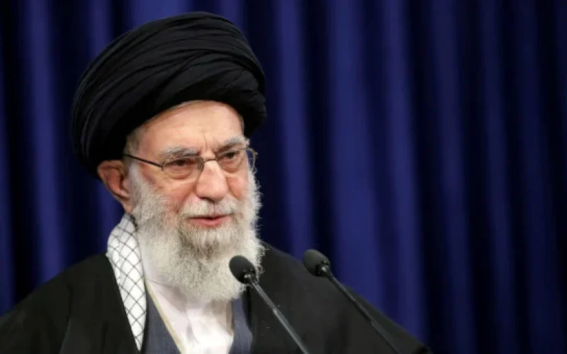 Líder Supremo do Irã, Ali Khamenei, é dado como morto por Israel em ataque audacioso contra o país, EUA confirmam operação militar