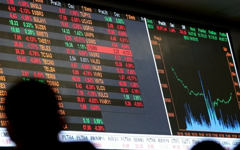 Ibovespa em Alta: Eleições, Petróleo e Payroll Moldam o Último Pregão do Mês; O Que Saber para Investir Hoje (31)