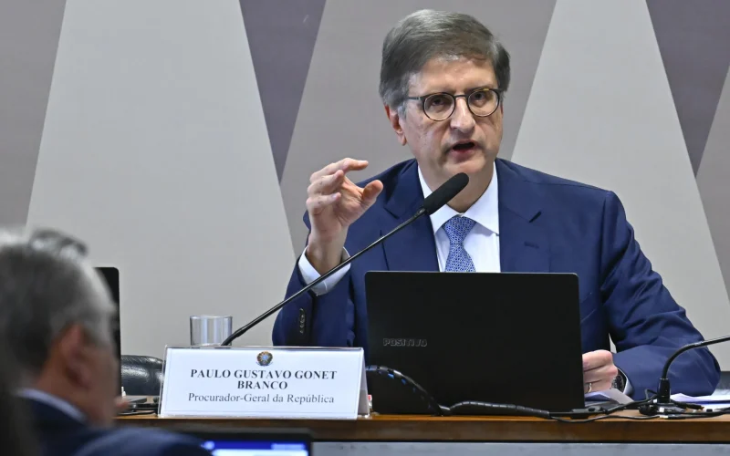 Paulo Gonet e Daniel Vorcaro: O Que a "Degustação de Charuto e Macallan" Revela Sobre o Poder e a Proximidade?