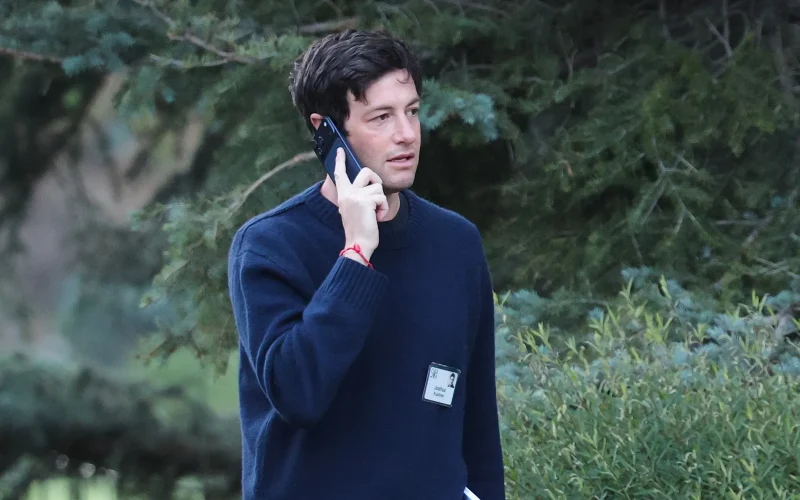 Josh Kushner Defende Investimento na FIFA e Contrata Advogado de Elon Musk em Meio a Escândalo de Corrupção