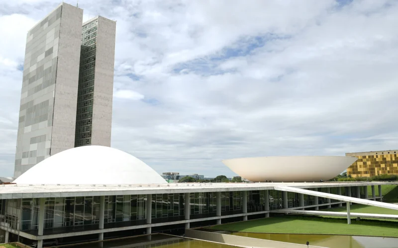 PEC da Segurança Pública: O que muda com a nova lei e como isso afeta seu bolso e o futuro do país?