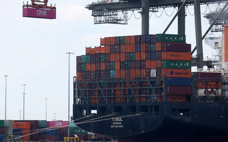 Brasil Surpreende: Vendas para os EUA Crescem Apesar das Tarifas, Impulsionando Superávit Comercial de US$7,394 Bilhões em Agosto