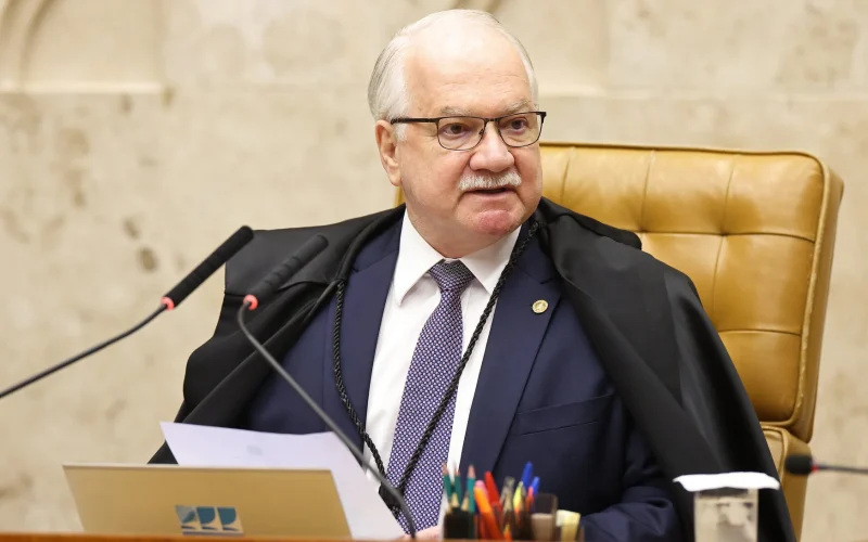 Crise no STF: Fachin aguarda explicações de ministros para decidir futuro de investigações e impacto no mercado