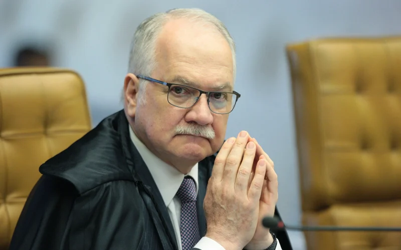 STF: Fachin Pede Fim do Sigilo na Investigação do Banco Master e Busca Recuperar Confiança do Judiciário