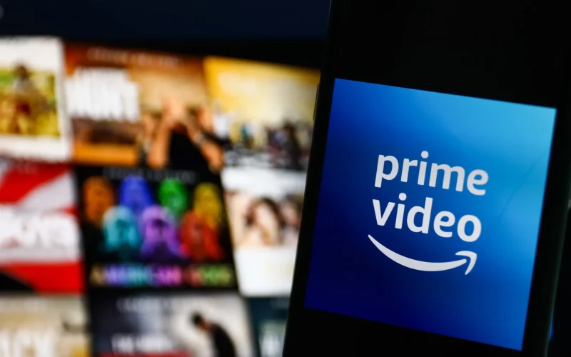 Amazon Prime Video Dispara Contra o TikTok: Novas Notícias Curtas Chegam para Dominar a Atenção do Público Jovem