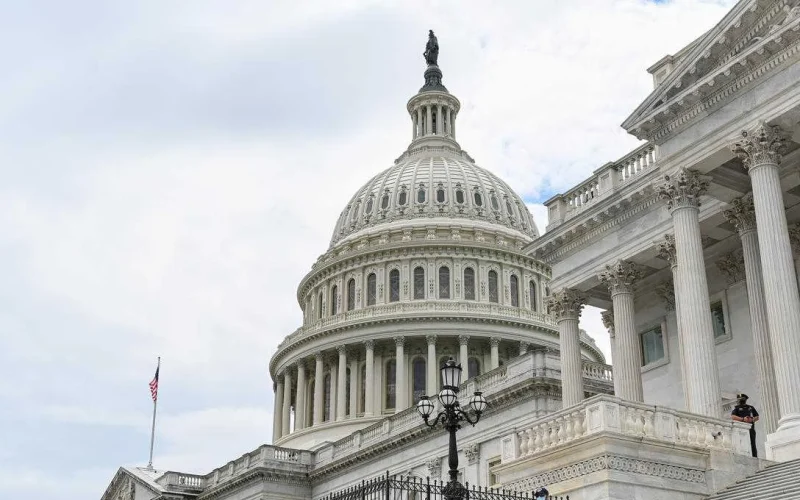 Democratas do Senado Bloqueiam Regulamentação de Criptomoedas: O que Isso Significa para o Mercado e Investidores em 2024?