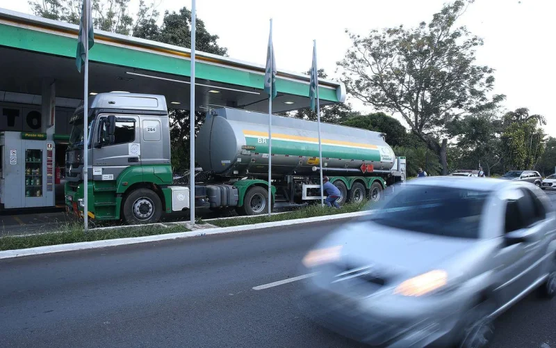 Diesel em Risco? IBP Afirma Estabilidade no Abastecimento, Mas Agricultores Alertam para Restrições