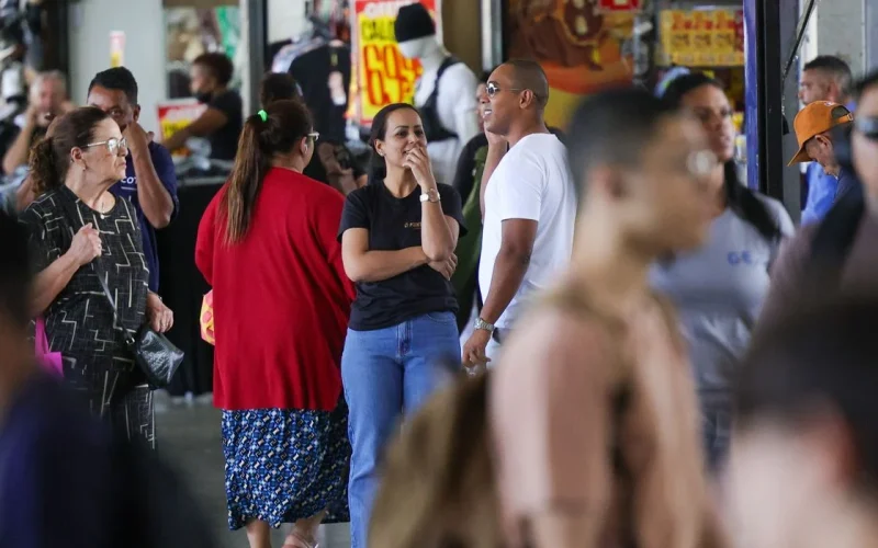 Economia Brasileira: Economistas Lançam Iniciativa "Vida em Conta" para Foco em Bem-Estar Real