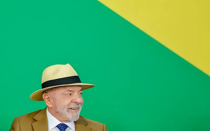 Pesquisa Quaest Revela: Maioria Brasileira Aprova Reajuste do Bolsa Família e Restrição às Apostas Online