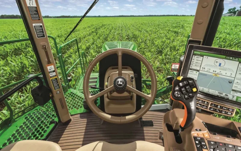 John Deere: IA Revoluciona Agricultura com "Agricultura de Decisão", Otimizando Colheitas e Lucros no Brasil