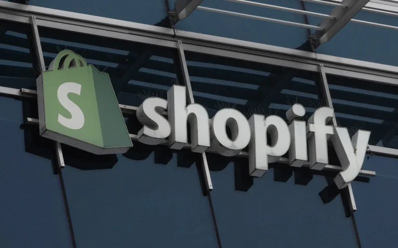 Shopify Abre Checkout para Agentes de IA: Revolução ou Risco para o Comércio Eletrônico Brasileiro?