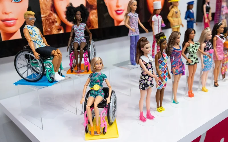 Mattel em Vista: Gigante de Licenciamento Authentic Brands Tenta Aquisição por US$ 6 Bilhões em Meio a Crise