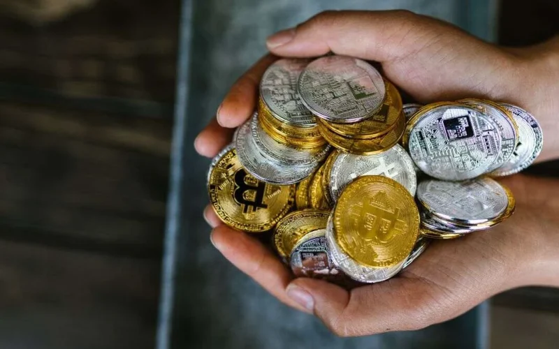 Fundos de Criptomoedas Captam US$ 619 Milhões: Sinais de Recuperação do Mercado Cripto em Meio a Tensões Globais