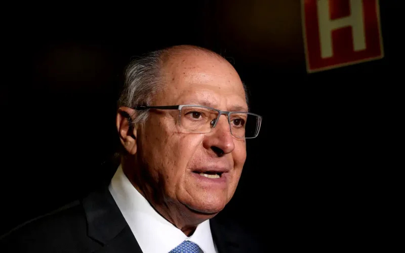 Alckmin: Governo Prioriza Abastecimento e Busca Evitar Alta do Diesel com Medidas de R$ 0,64 por Litro
