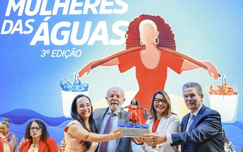 Lula Garante Seguro-Defeso para Pescadores Artesanais e Critica Fraudes, Destacando Importância Econômica do Setor Pesqueiro