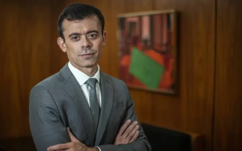 Durigan Move Peças na Fazenda: Ceron para Secretário-Executivo e Leal no Tesouro Nacional