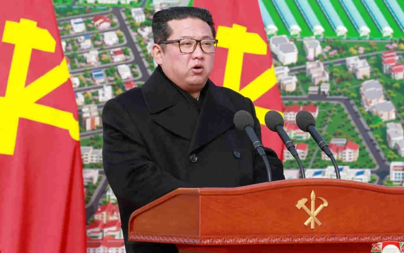 Kim Jong Un declara arsenal nuclear da Coreia do Norte "irreversível" e aponta Coreia do Sul como inimigo hostil