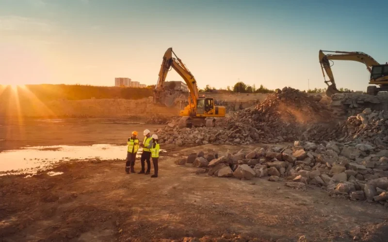 Importação de Minério de Ferro da Índia Dispara: JSW Steel Impulsiona Demanda para Pico de 7 Anos em 2025-26