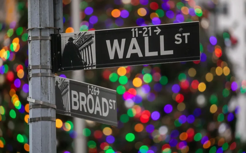 Futuros de NY Disparam com Notícias de Negociações EUA-Irã e Queda do Petróleo: Otimismo Cauteloso no Mercado