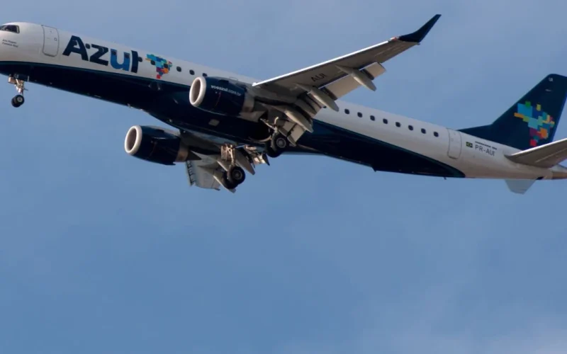 Azul (AZUL3) Realiza Grupamento de Ações: Entenda o Impacto no Valor e o Retorno do Ticker Tradicional