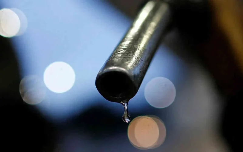 Argentina Libera Etanol na Gasolina: Uma Jogada Estratégica Contra a Alta do Petróleo e Seus Impactos Financeiros