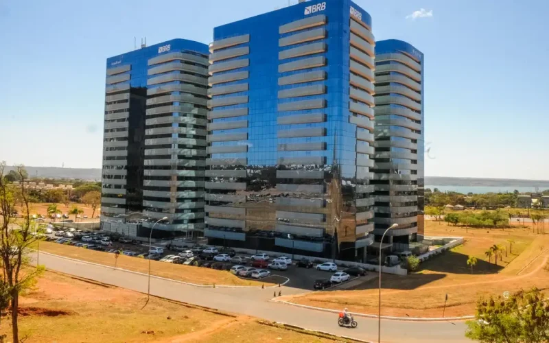 BRB Pede R$ 4 Bilhões ao FGC: Governo do DF Busca Reforço para o Banco em Meio a Desafios Fiscais e Ativos Problemáticos
