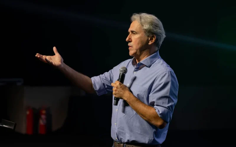 Guerra no Oriente Médio e Crise de Grãos: Produtividade Ameaçada em 2027, Alerta Alexandre Mendonça de Barros