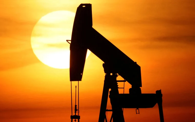 Petróleo a US$ 200? Guerra no Oriente Médio pode disparar preços do Brent até junho, alerta Macquarie