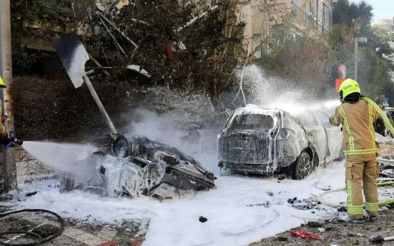 Guerra no Oriente Médio: Encontro no Paquistão Busca Saída Diplomática em Meio a Escalada de Tensão e Risco ao Fluxo de Petróleo